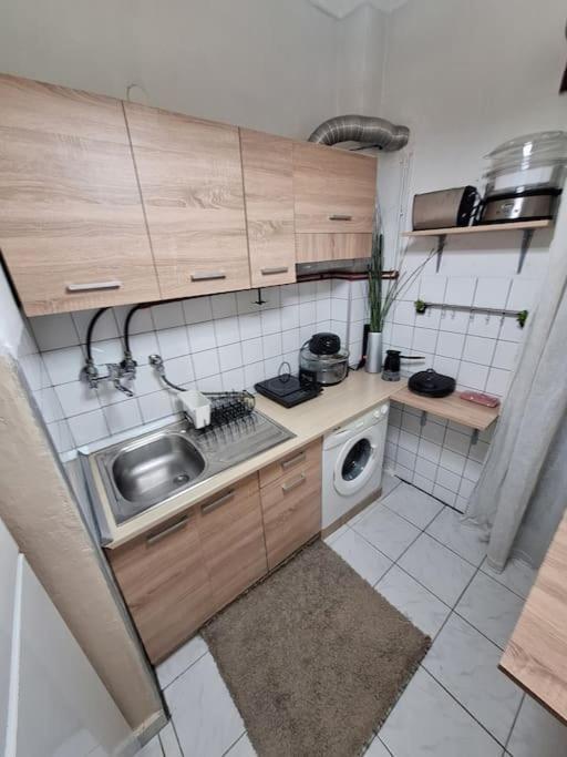 Queen Suites 60M2 Салоники Экстерьер фото
